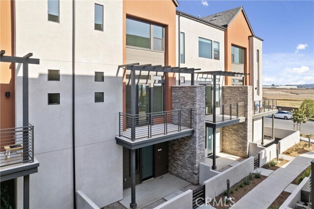 Building Photo - 138 Sawbuck