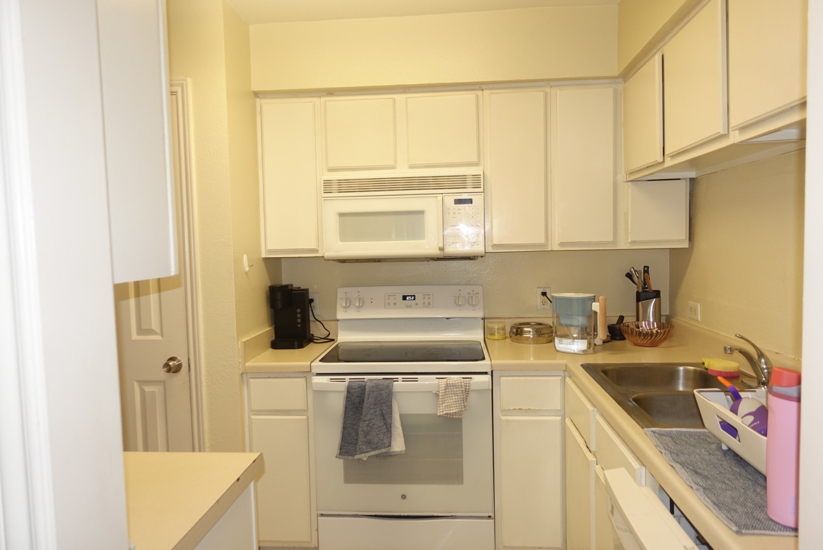 Building Photo - 501 W 26th St