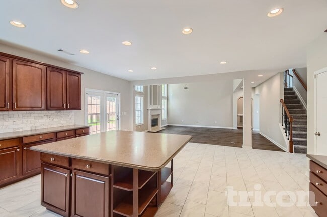 Building Photo - 1524 Montauk Point