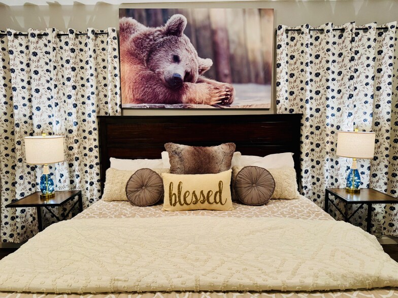 Building Photo - 7500 E Ashmore Ave