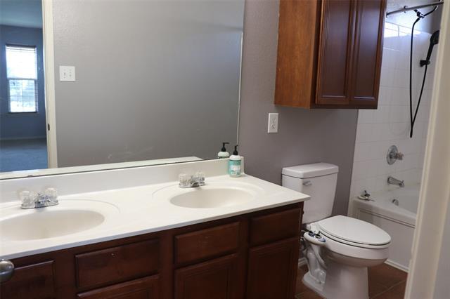 Building Photo - 2304 Heads And Tails Ln