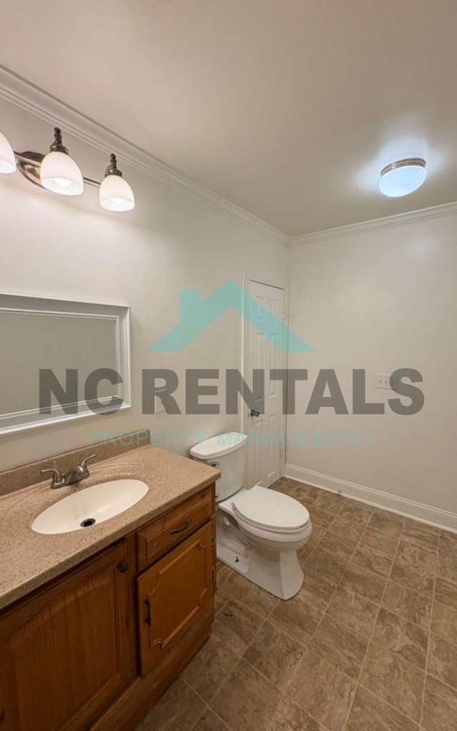 Building Photo - 113 S 2nd Ave