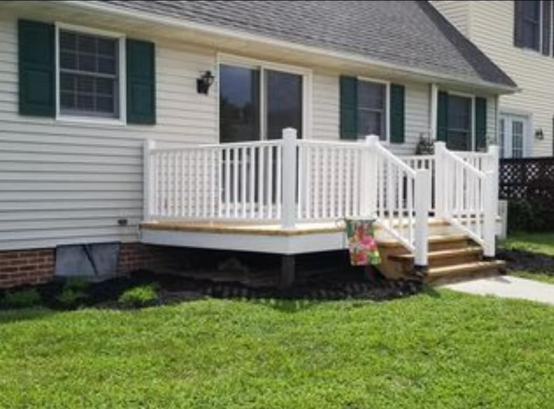 Building Photo - 900 Sumac Cir