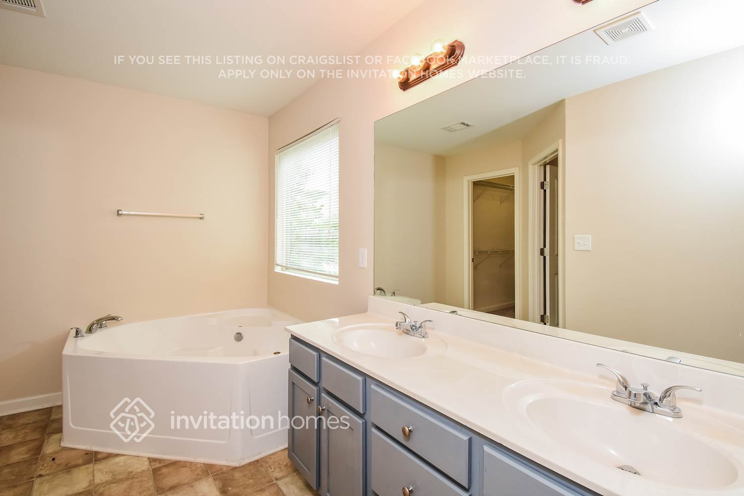 Building Photo - 738 Rockingham Dr