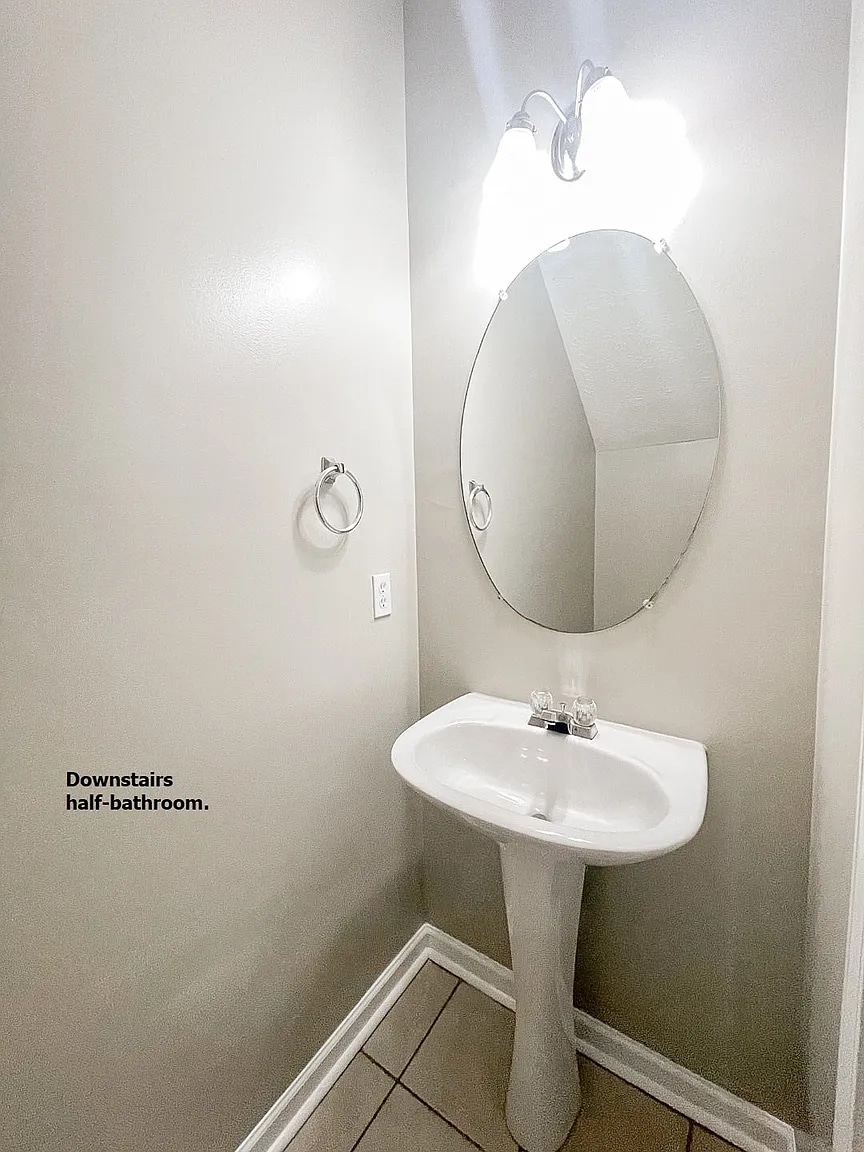 Building Photo - 5357 Paramount View Way