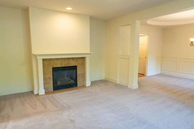 Building Photo - 4bd/2.5ba Seattle Home