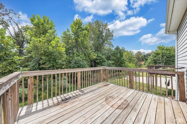 Building Photo - 109 Red Maple Ct