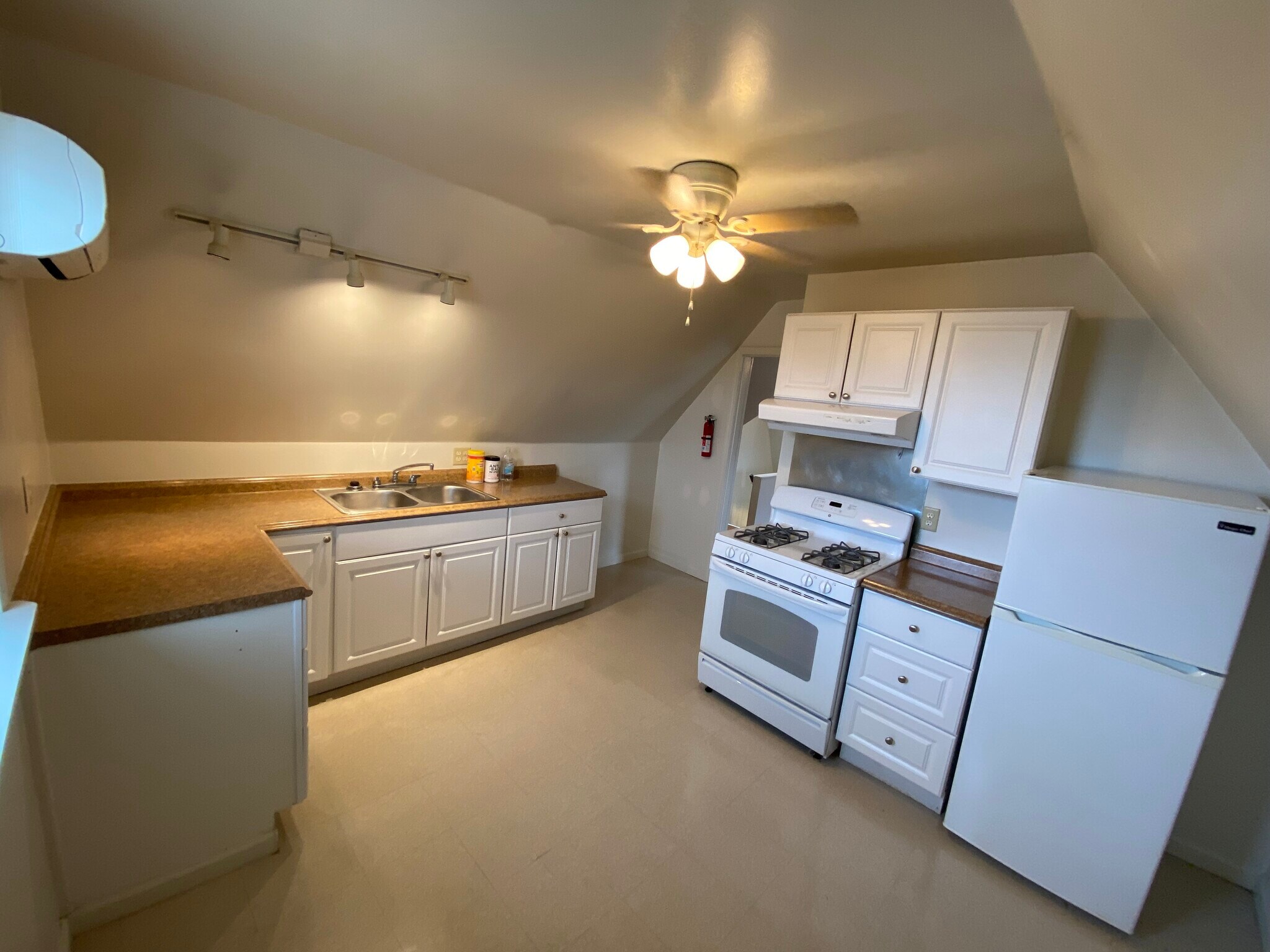 Building Photo - 3916 Coleman St