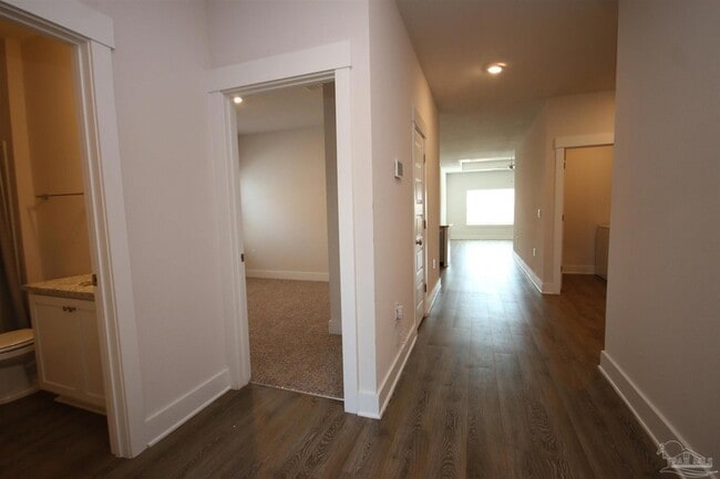 Building Photo - 5788 Danbury Blvd