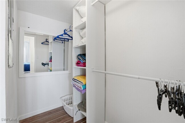 Building Photo - 10475 Gulf Shore Dr