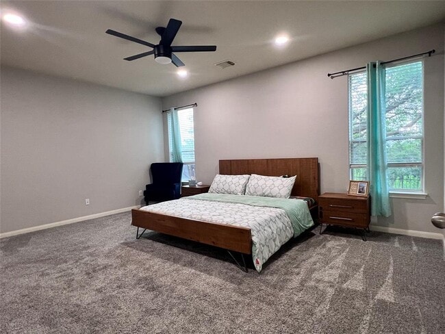 Building Photo - 3604 Pine Needle Cir