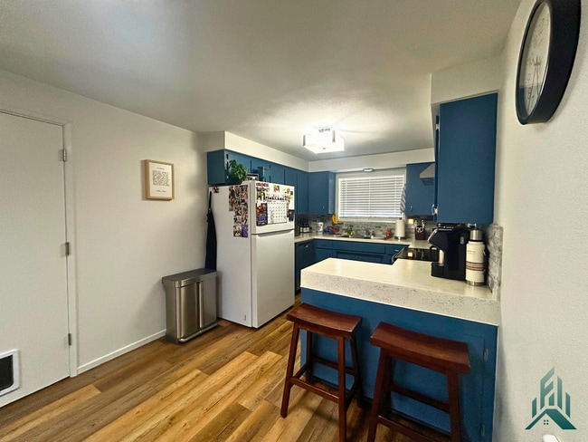 Building Photo - Completely Renovated 3 bed/2 bath Home