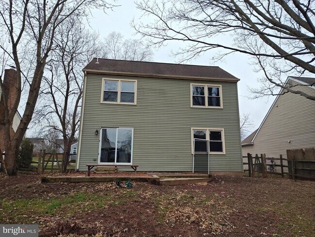 Building Photo - 72 Whethersfield Cir