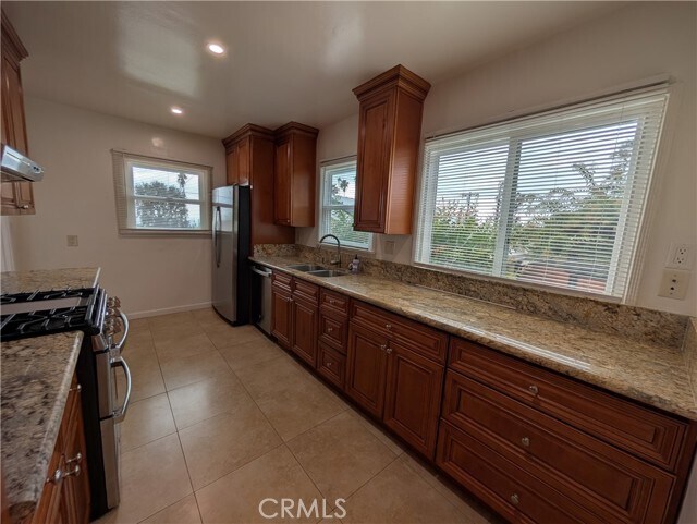 Building Photo - 1108 E Altadena Dr