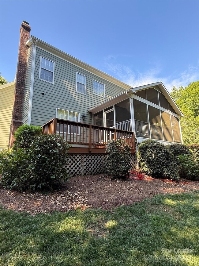 Building Photo - 9001 Warbler Ct