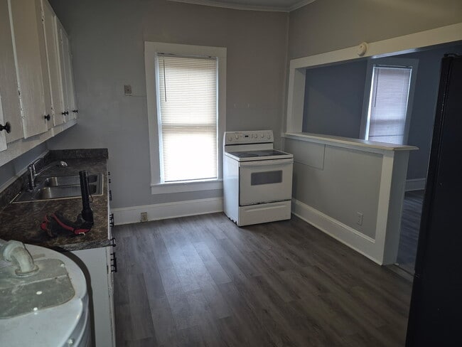 Building Photo - 1226 Old Wilkesboro Rd