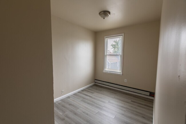 Building Photo - 154 Taylor St