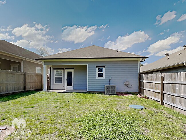 Building Photo - 325 Hathaway Ln