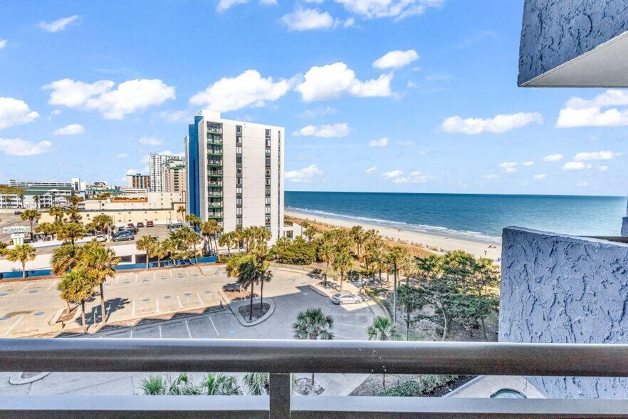 Building Photo - 2001 S Ocean Blvd