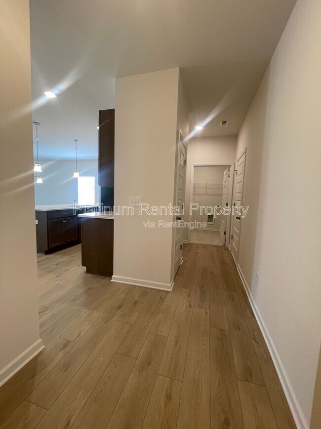 Building Photo - 32 Thedford Dr