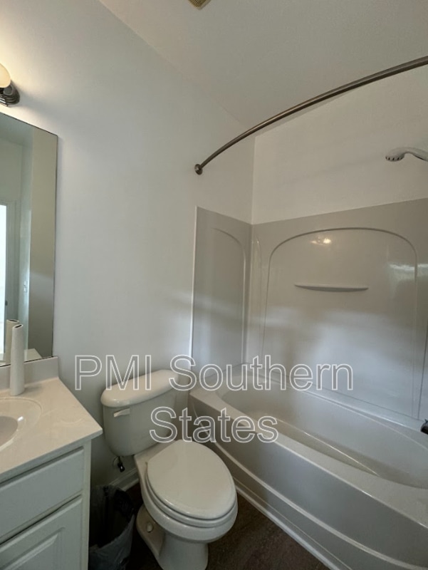 Building Photo - 419 Woodbark Ct