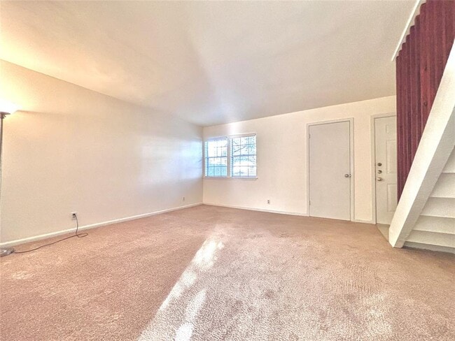 Building Photo - 7407 Shadow Hill Dr