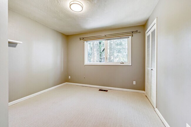 Building Photo - Updated Mid-Century 4BR / 2.5BA Daylight Ranch w/ Panoramic Views, Double Decks, A/C + 2-Car Garage