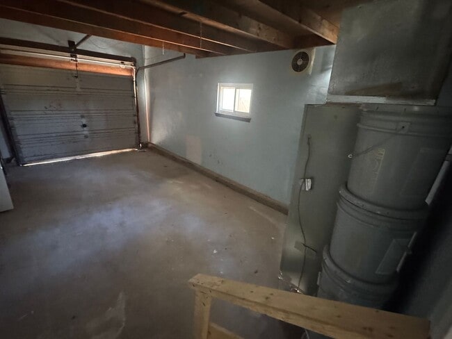 Building Photo - Waterfront Retreat with Private Dock & Sunroom Views