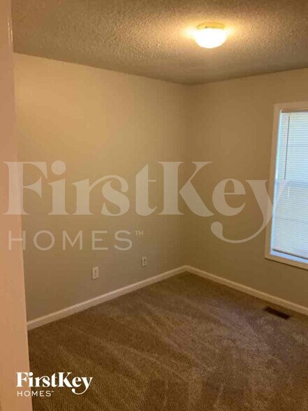 Building Photo - 6550 Remington Dr