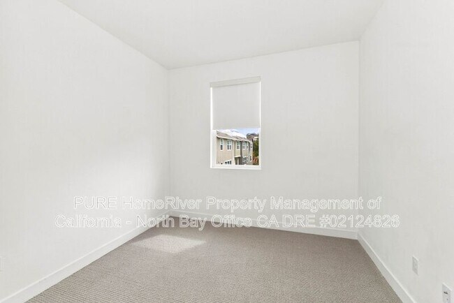 Building Photo - 259 Gambrel Cir