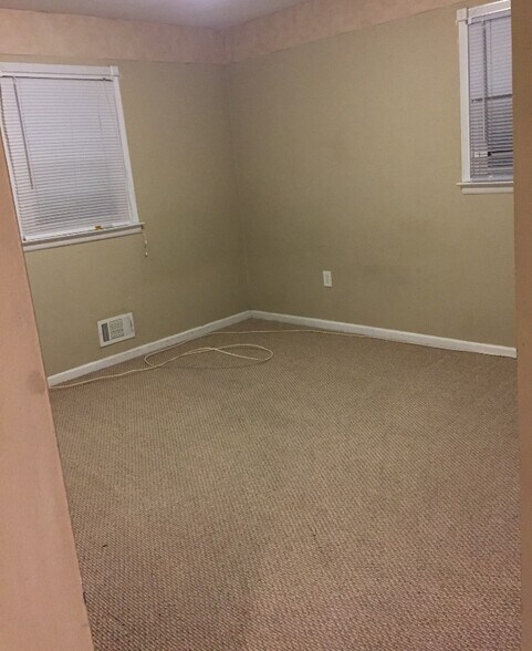 Building Photo - 47 Dixmont Ave