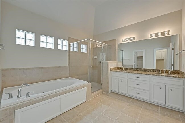 Building Photo - 11609 Main Cypress Dr