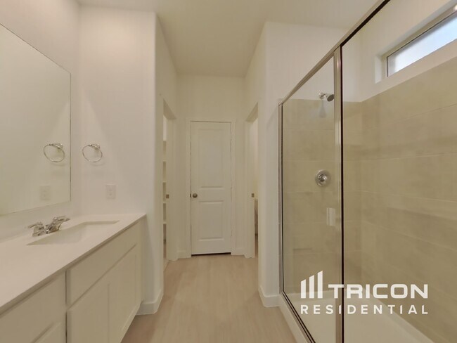 Building Photo - 2708 Brushy Lk Dr