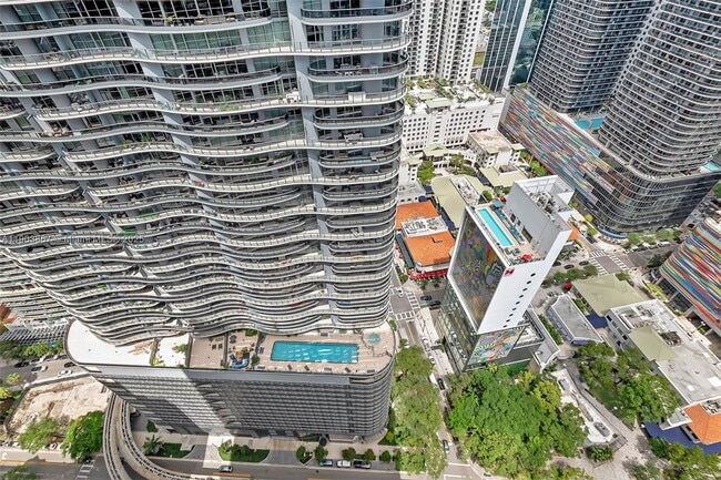 Building Photo - 1010 Brickell Ave