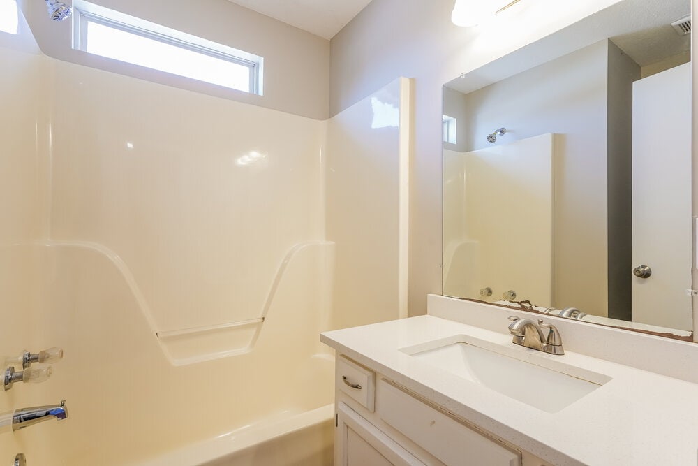 Building Photo - 901 Bexhill Ct S