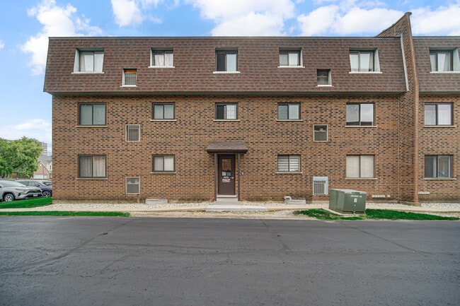 Building Photo - 4206 Central Rd