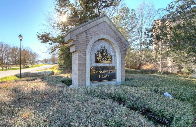 Building Photo - 211 Heritage Blvd