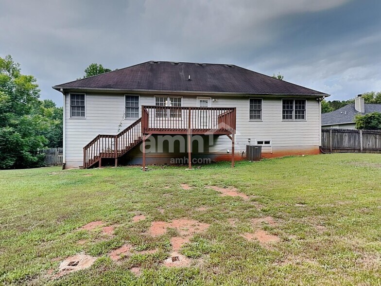 Building Photo - 304 Legacy Park Dr