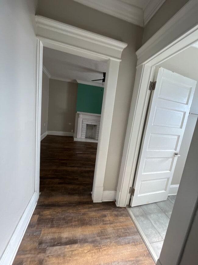 Building Photo - 1623 Franklin Park S