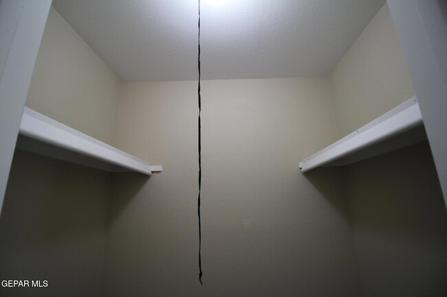 Building Photo - 351 Duanesburg St