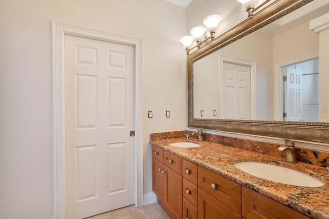 Building Photo - 8527 Summerville Pl