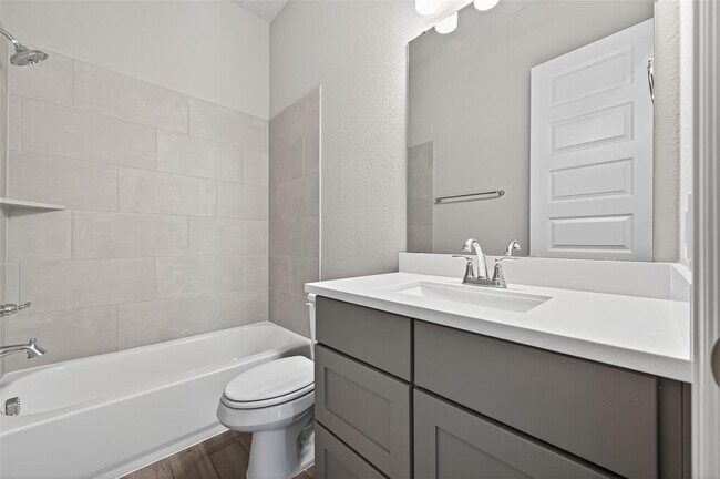 Building Photo - 15330 Legacy Pk Wy