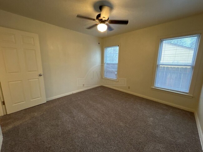 Building Photo - 1206 Culp Ave