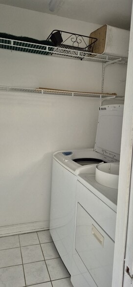 Building Photo - 2100 Springdale Blvd