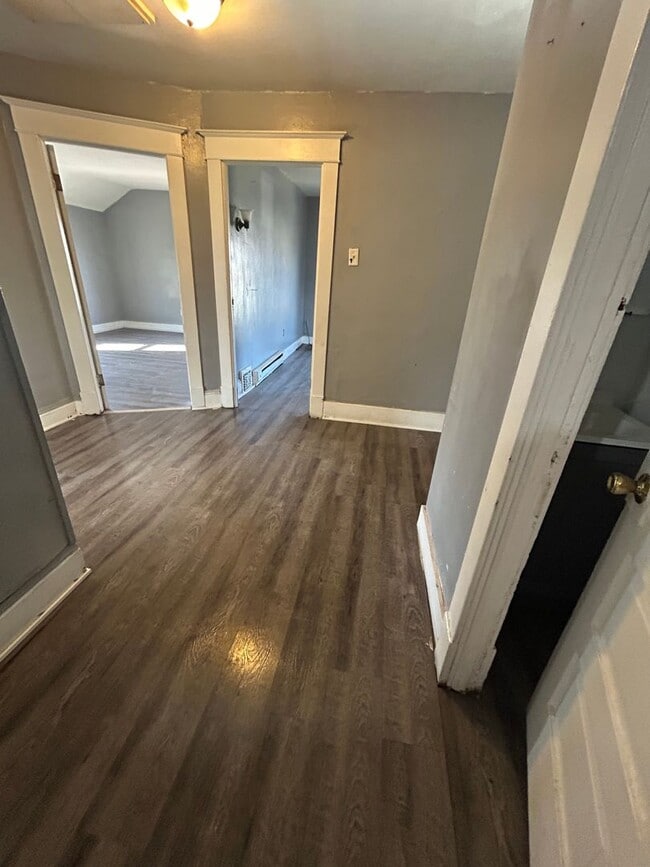 Building Photo - 121 W Indiana Ave