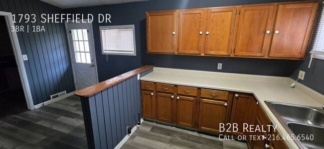 Building Photo - 1793 Sheffield Dr