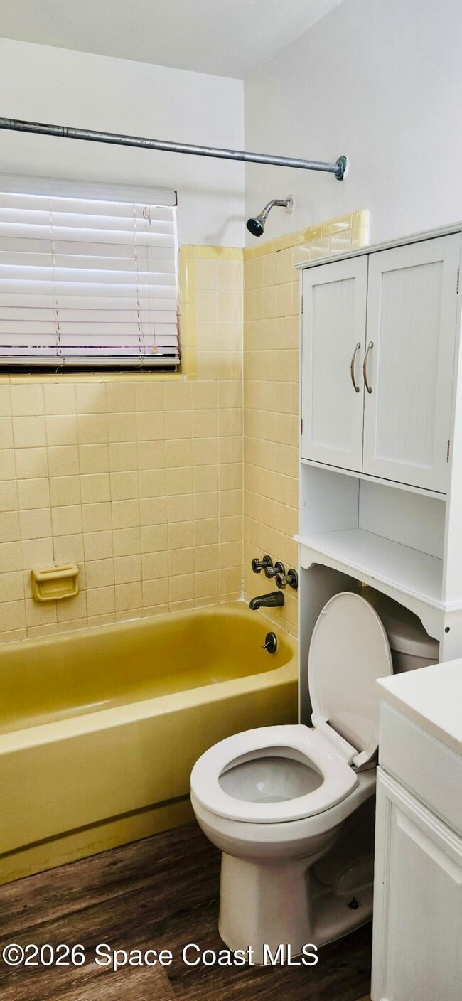 Building Photo - 985 Alford St