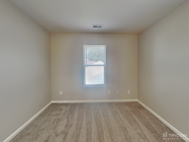 Building Photo - 7029 Sunman Rd