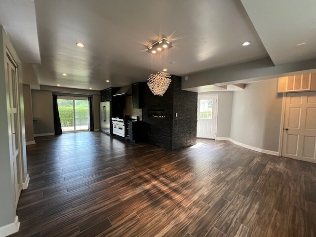 Building Photo - 14935 W Old School Rd