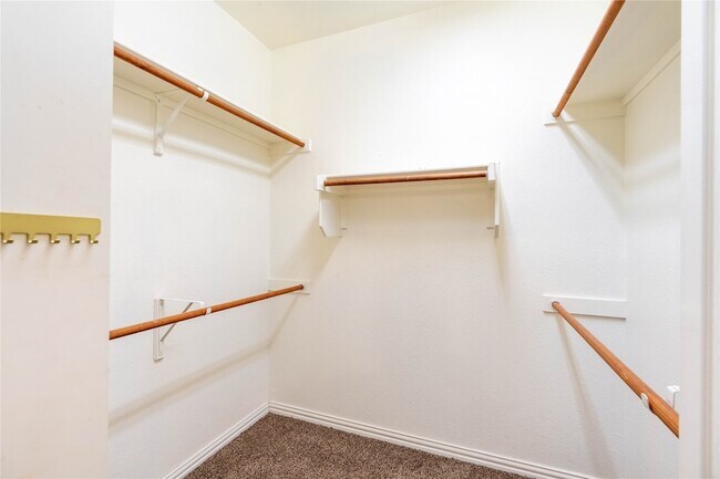 Building Photo - 7220 Petersburg Dr